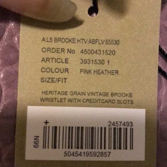 NWT Authentic Burberry Wristlet - Picture 6 of 7